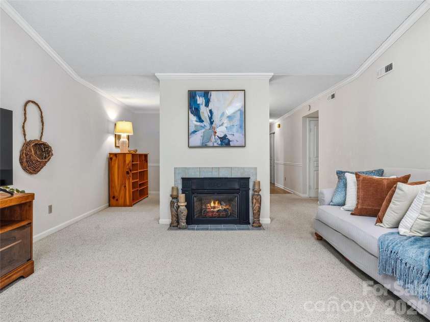 102 Rough Point Court, Asheville, NC 28806.  MLS# CAR4394205, YatesRealty ID 32760. 