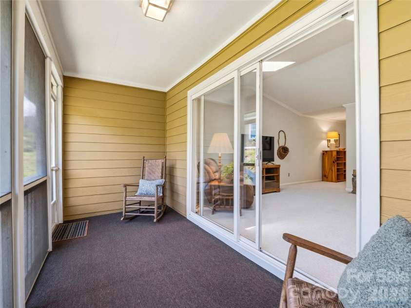 102 Rough Point Court, Asheville, NC 28806.  MLS# CAR4394205, YatesRealty ID 32760. 