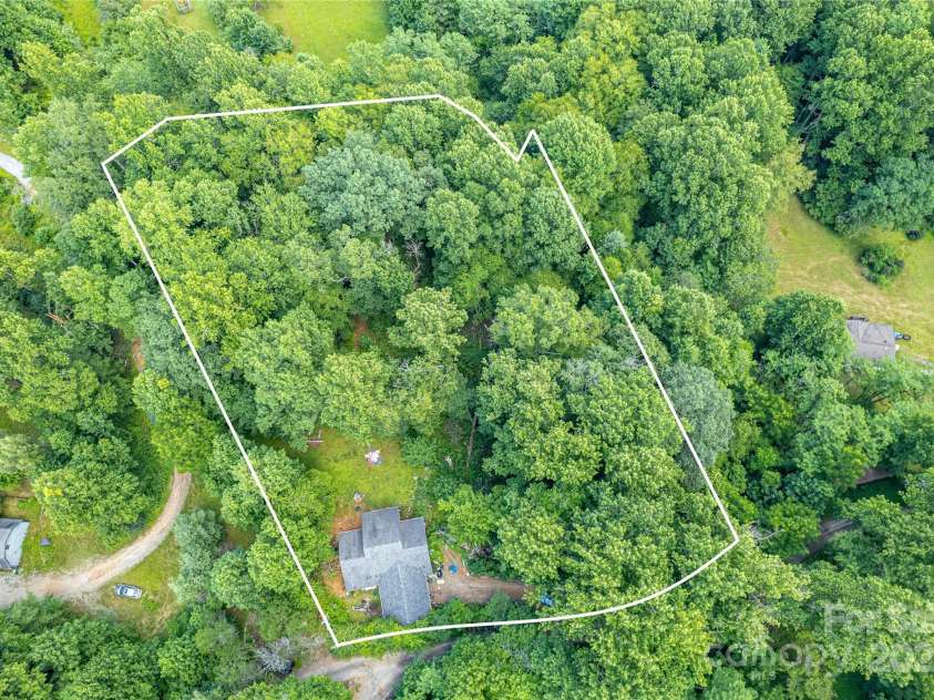 164 Horseplay Lane, Lake Toxaway, NC 28747.  MLS# CAR4275462, YatesRealty ID 32761. 