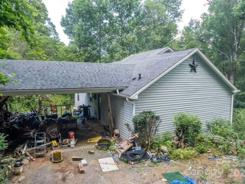 164 Horseplay Lane, Lake Toxaway, NC 28747.  MLS# CAR4275462, YatesRealty ID 32761. 
