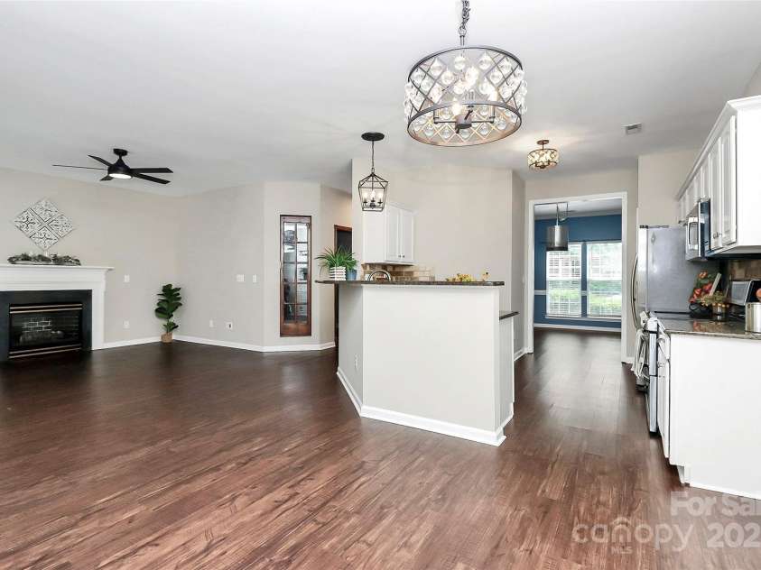 11616 Kingsley View Drive, Charlotte, NC 28277.  MLS# CAR4284494, YatesRealty ID 32762. Breakfast room 
