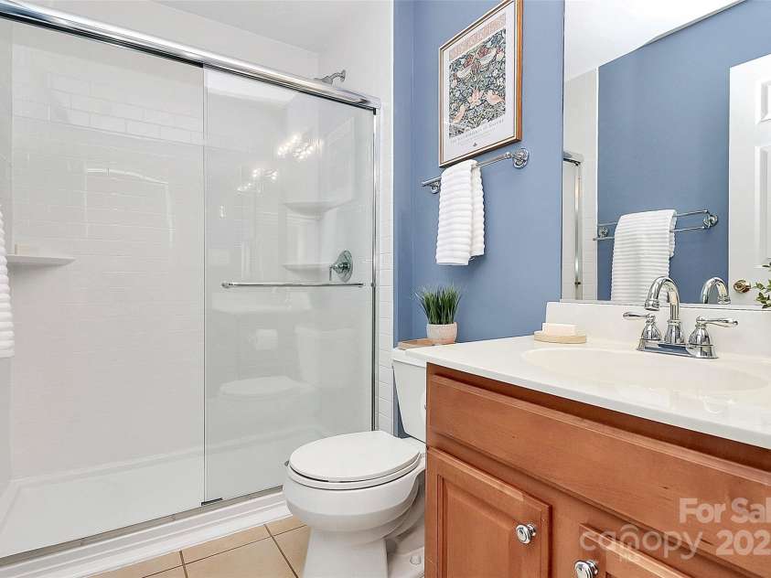 11616 Kingsley View Drive, Charlotte, NC 28277.  MLS# CAR4284494, YatesRealty ID 32762. Full bathroom with walk in shower