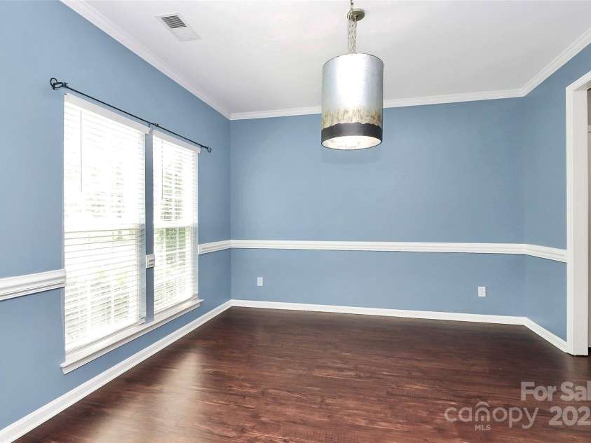 11616 Kingsley View Drive, Charlotte, NC 28277.  MLS# CAR4284494, YatesRealty ID 32762. Spacious dining room 