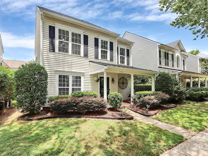 11616 Kingsley View Drive, Charlotte, NC 28277.  MLS# CAR4284494, YatesRealty ID 32762. This is home!