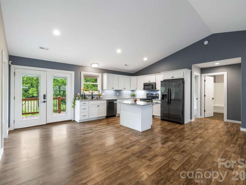 923 Newfound Road, Leicester, NC 28748.  MLS# CAR4387282, YatesRealty ID 32762. 