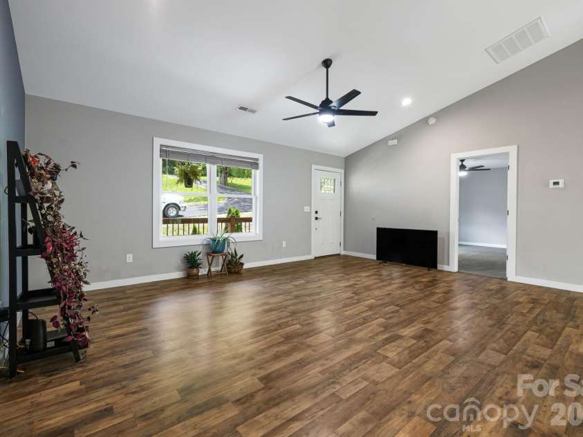 923 Newfound Road, Leicester, NC 28748.  MLS# CAR4387282, YatesRealty ID 32762. 