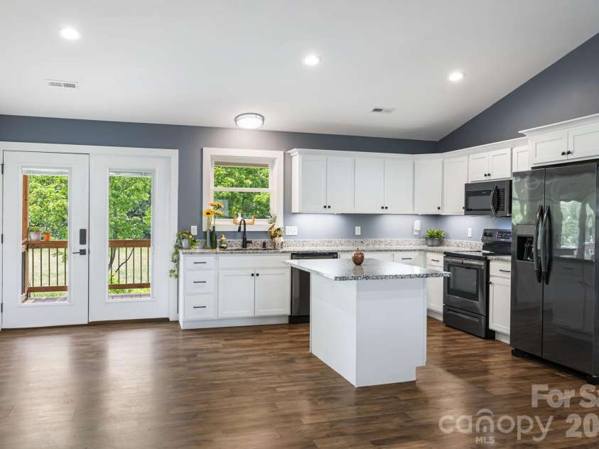 923 Newfound Road, Leicester, NC 28748.  MLS# CAR4387282, YatesRealty ID 32762. 