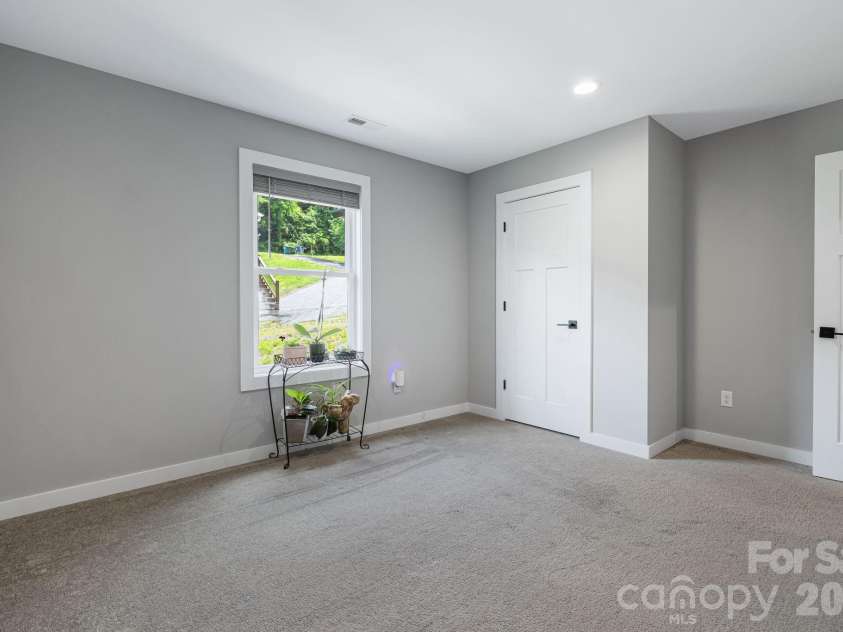 923 Newfound Road, Leicester, NC 28748.  MLS# CAR4387282, YatesRealty ID 32762. 