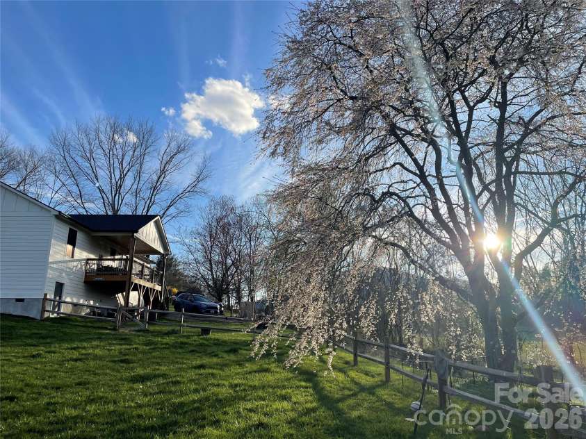 923 Newfound Road, Leicester, NC 28748.  MLS# CAR4387282, YatesRealty ID 32762. 