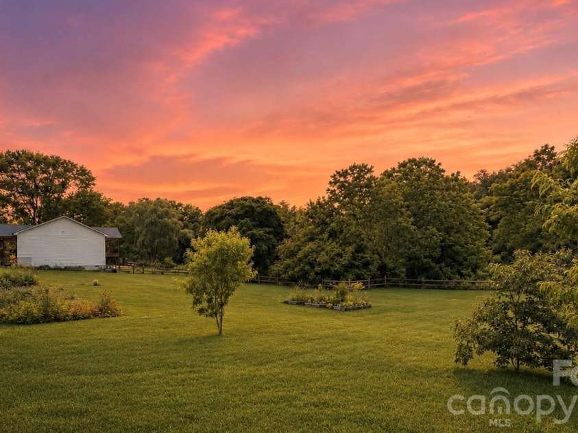 923 Newfound Road, Leicester, NC 28748.  MLS# CAR4387282, YatesRealty ID 32762. 