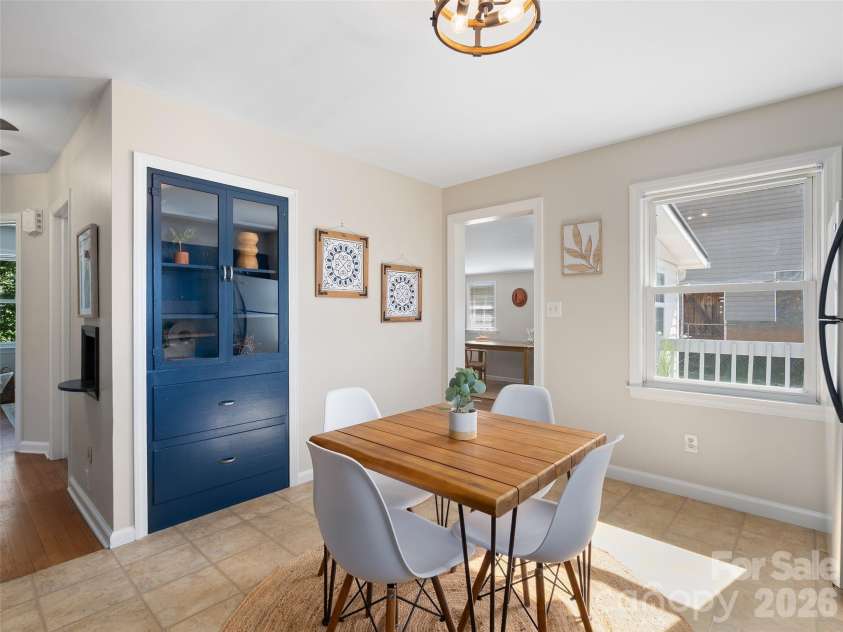 41 Cedar Street, Asheville, NC 28803.  MLS# CAR4385604, YatesRealty ID 32763. 