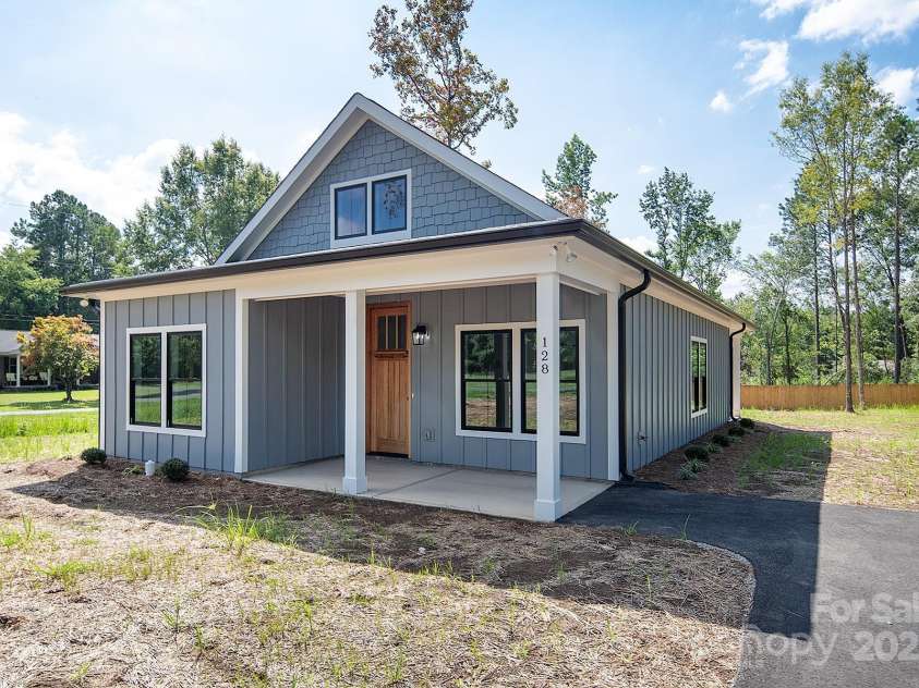 128 Loblolly Drive, Mount Gilead, NC 27306.  MLS# CAR4258832, YatesRealty ID 32765. 