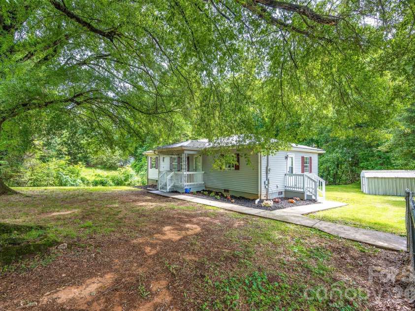 4507 US Highway 64 Highway, Mocksville, NC 27028.  MLS# CAR4394320, YatesRealty ID 32765. 