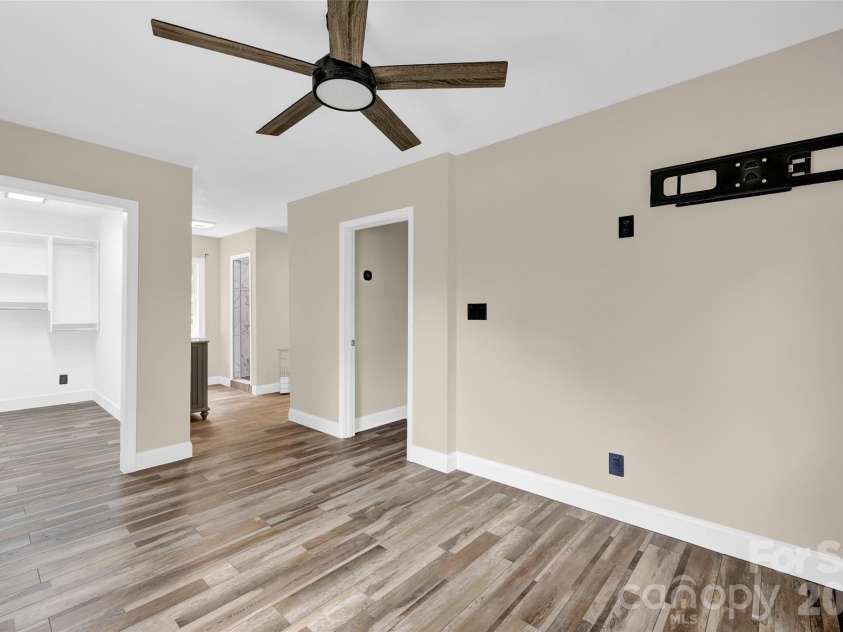 4507 US Highway 64 Highway, Mocksville, NC 27028.  MLS# CAR4394320, YatesRealty ID 32765. 