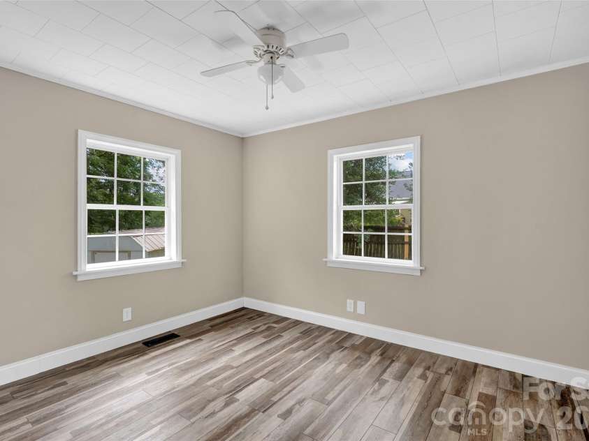 4507 US Highway 64 Highway, Mocksville, NC 27028.  MLS# CAR4394320, YatesRealty ID 32765. 