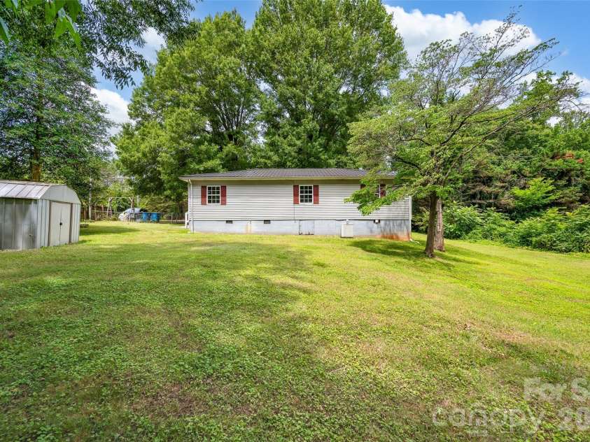 4507 US Highway 64 Highway, Mocksville, NC 27028.  MLS# CAR4394320, YatesRealty ID 32765. 
