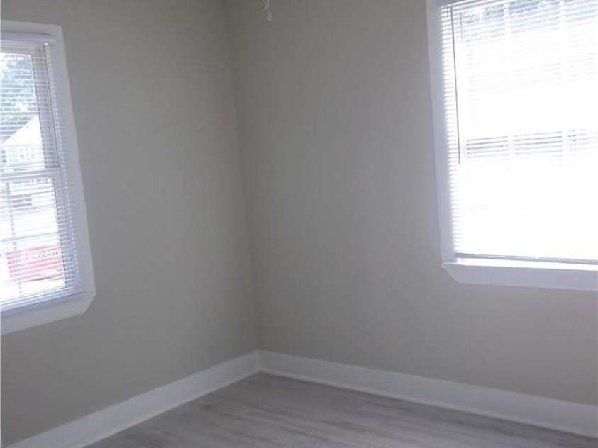 2431 Columbus Circle, Charlotte, NC 28208.  MLS# CAR4390418, YatesRealty ID 32766. 