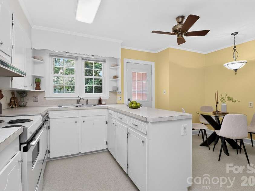 703 Norwood Street, Shelby, NC 28150.  MLS# CAR4395300, YatesRealty ID 32767. 