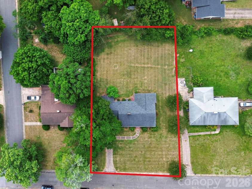 703 Norwood Street, Shelby, NC 28150.  MLS# CAR4395300, YatesRealty ID 32767. 