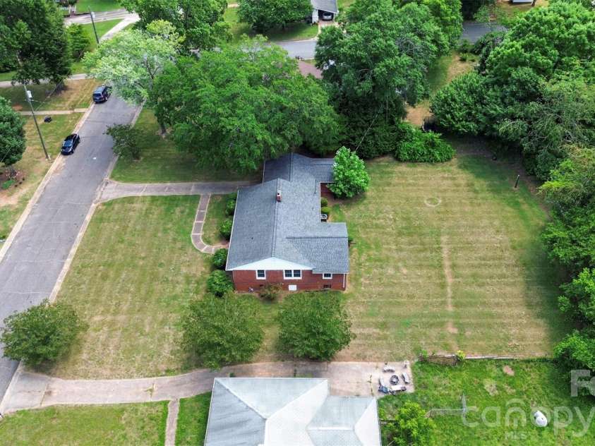 703 Norwood Street, Shelby, NC 28150.  MLS# CAR4395300, YatesRealty ID 32767. 