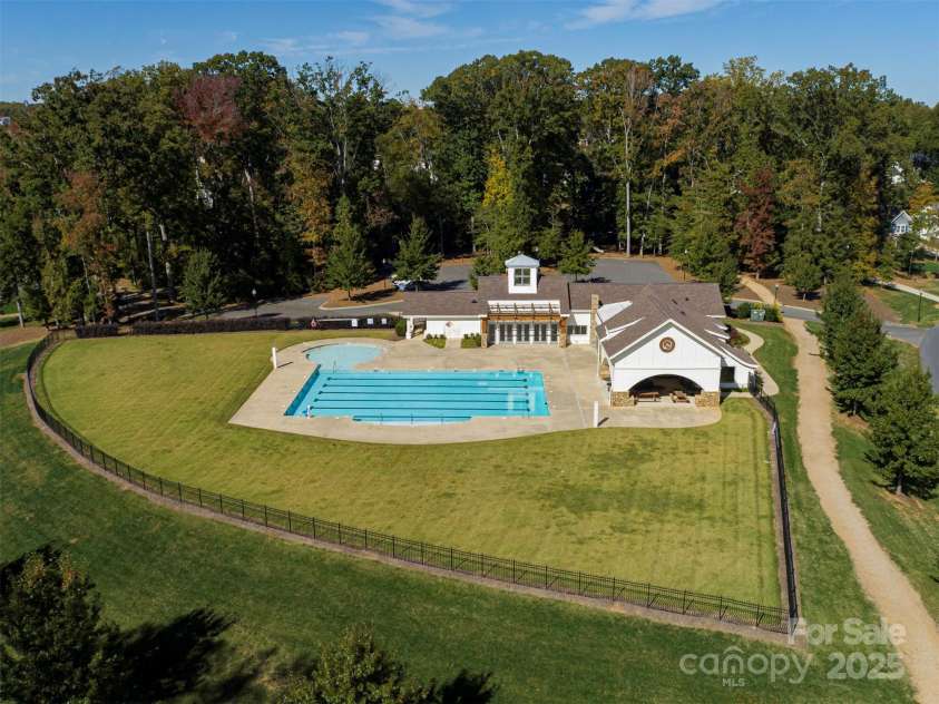 837 Lake Forest Drive, Belmont, NC 28012.  MLS# CAR4178436, YatesRealty ID 32767. Community pool and clubhouse