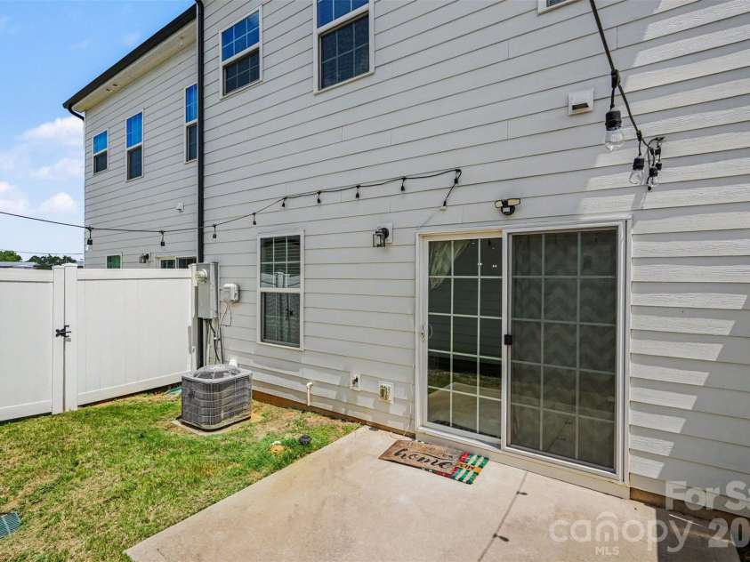 110 Hamrick Road, Gastonia, NC 28056.  MLS# CAR4396412, YatesRealty ID 32768. 