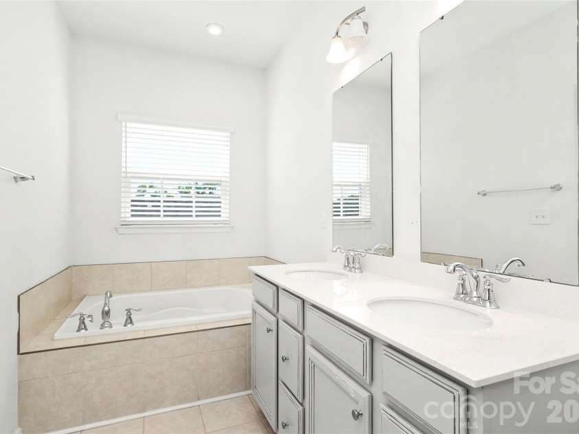 110 Hamrick Road, Gastonia, NC 28056.  MLS# CAR4419775, YatesRealty ID 32768. 