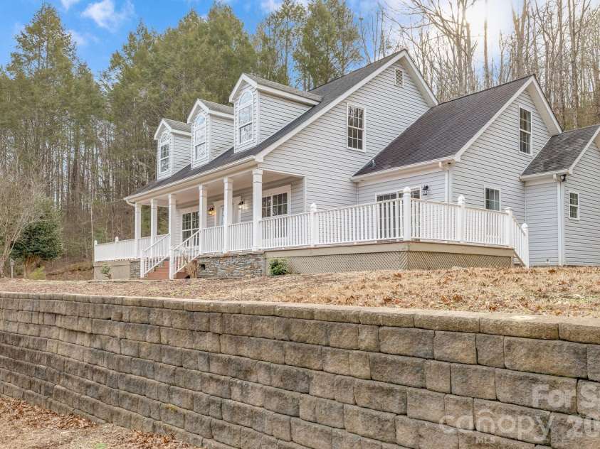 402 Sweetbriar Road, Lake Lure, NC 28746.  MLS# CAR4339814, YatesRealty ID 3277. 