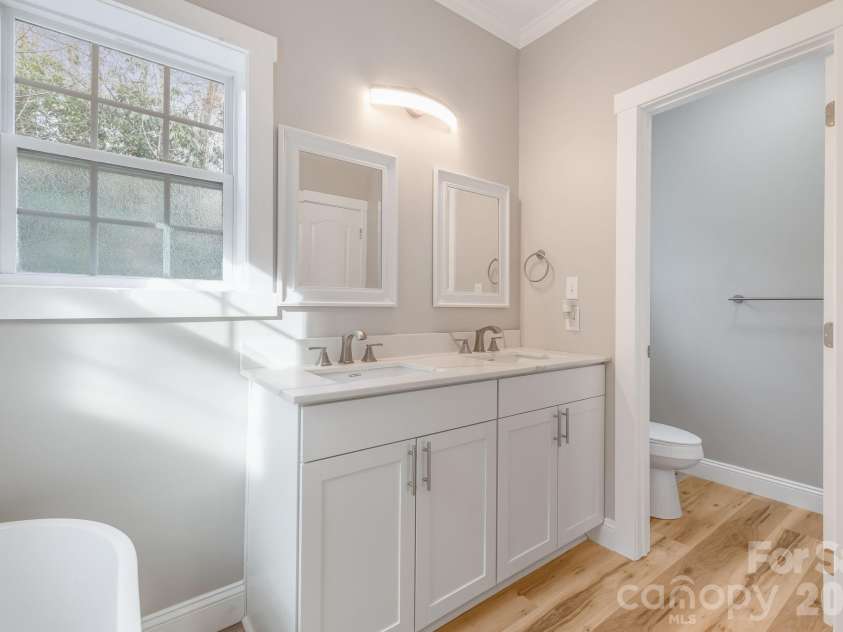402 Sweetbriar Road, Lake Lure, NC 28746.  MLS# CAR4339814, YatesRealty ID 3277. 
