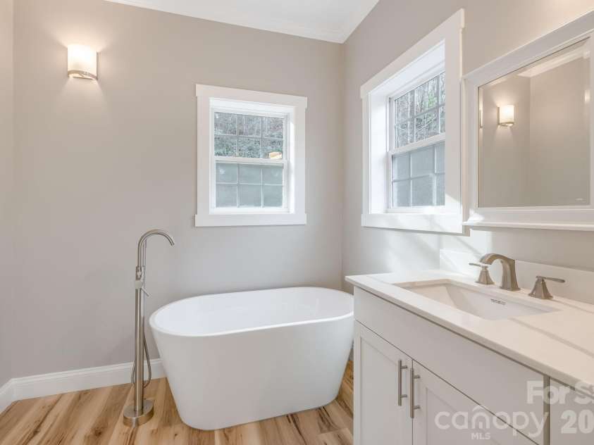 402 Sweetbriar Road, Lake Lure, NC 28746.  MLS# CAR4339814, YatesRealty ID 3277. 