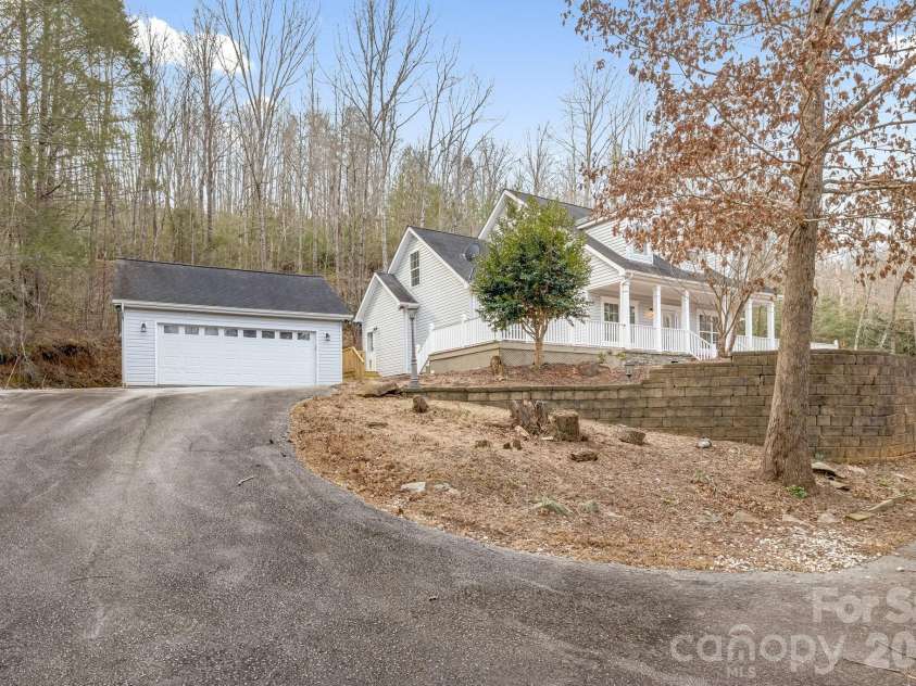 402 Sweetbriar Road, Lake Lure, NC 28746.  MLS# CAR4339814, YatesRealty ID 3277. 