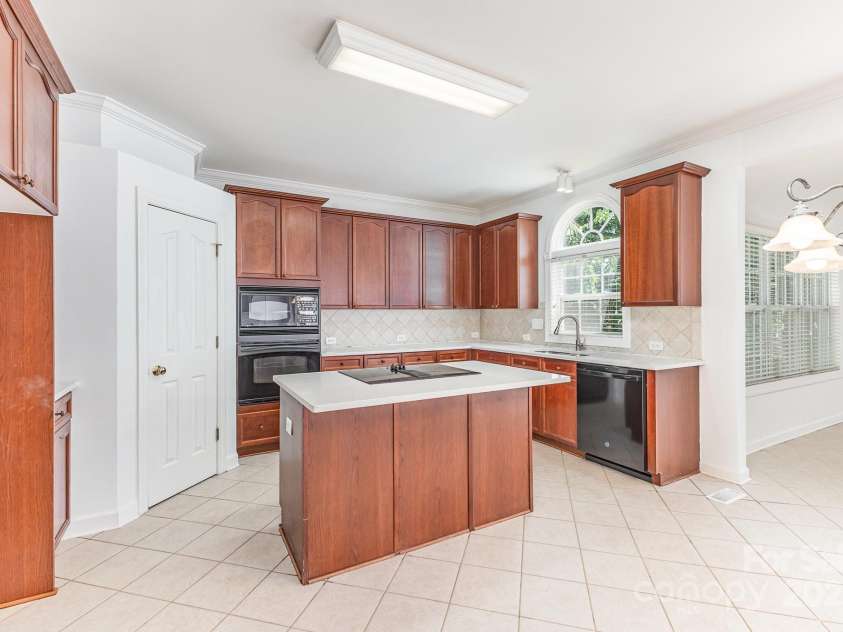 14333 Maclauren Lane, Huntersville, NC 28078.  MLS# CAR4272214, YatesRealty ID 32772. 
