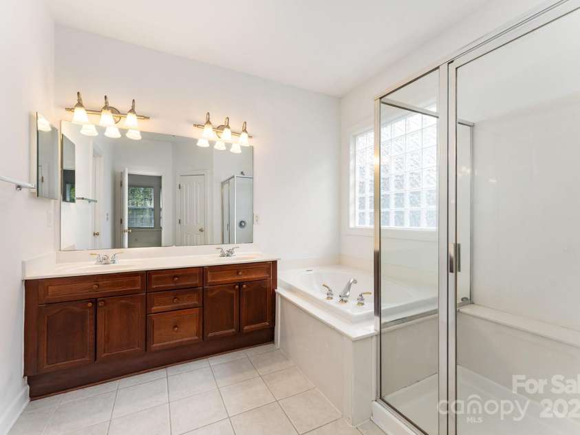 14333 Maclauren Lane, Huntersville, NC 28078.  MLS# CAR4318051, YatesRealty ID 32772. 