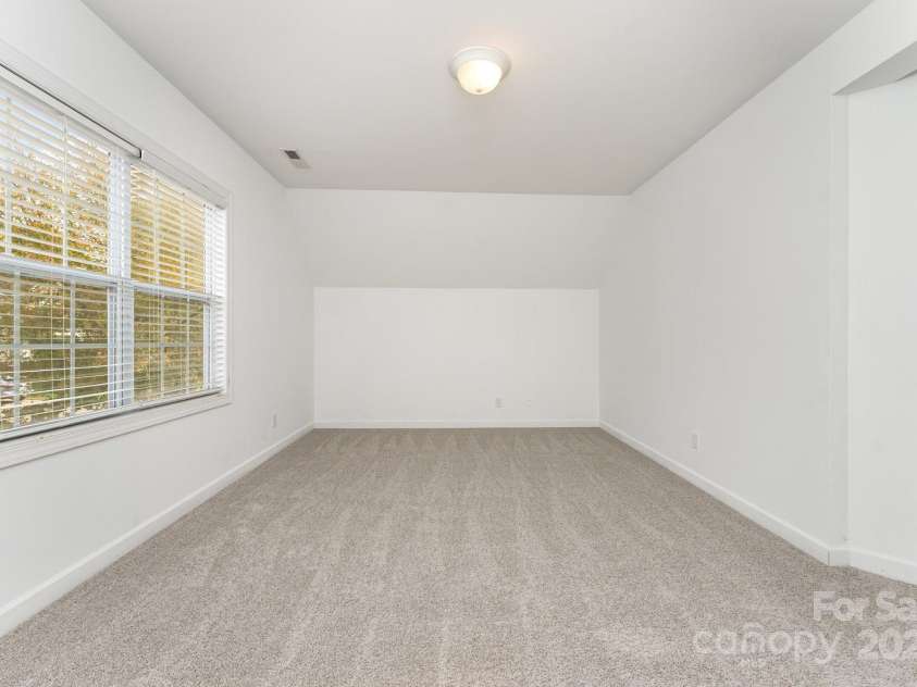 14333 Maclauren Lane, Huntersville, NC 28078.  MLS# CAR4318051, YatesRealty ID 32772. 