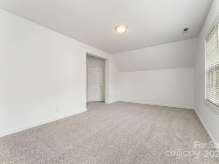 14333 Maclauren Lane, Huntersville, NC 28078.  MLS# CAR4318051, YatesRealty ID 32772. 