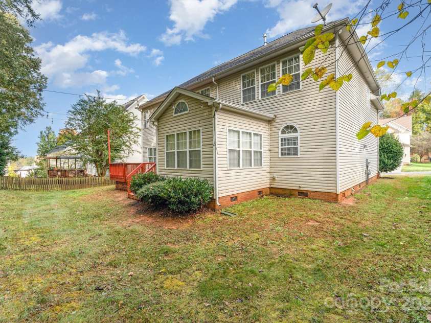 14333 Maclauren Lane, Huntersville, NC 28078.  MLS# CAR4318051, YatesRealty ID 32772. 