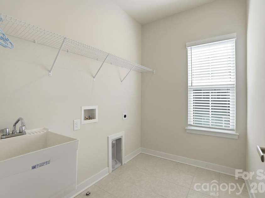 921 Portrush Lane, Tega Cay, SC 29708.  MLS# CAR4381535, YatesRealty ID 32772. 