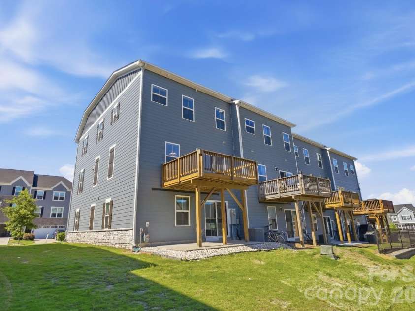 921 Portrush Lane, Tega Cay, SC 29708.  MLS# CAR4381535, YatesRealty ID 32772. 