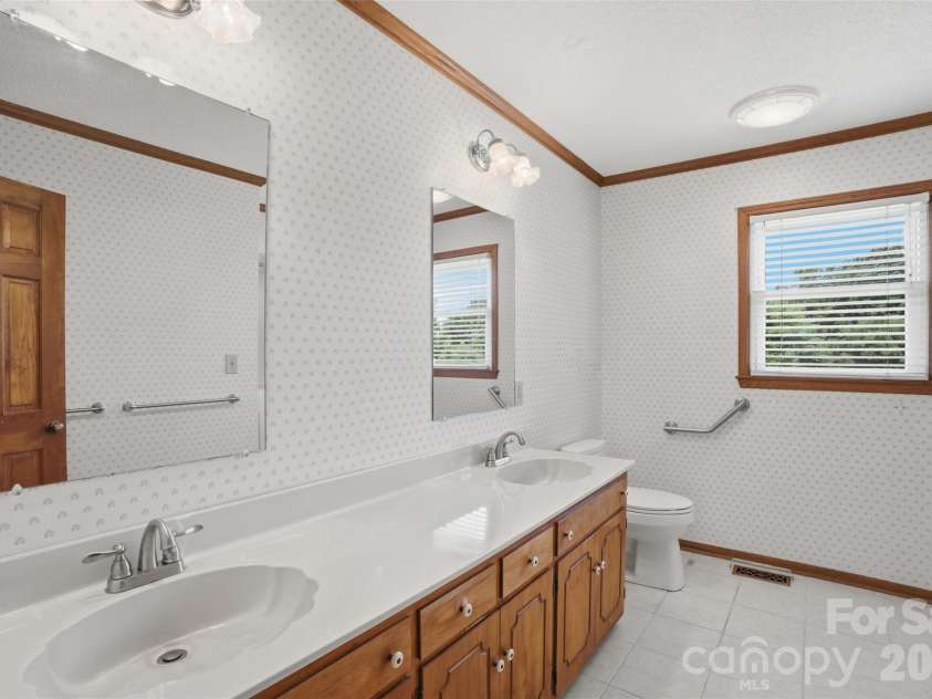 309 St Marks Church Road, Cherryville, NC 28021.  MLS# CAR4384190, YatesRealty ID 32773. 
