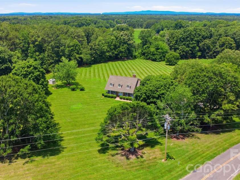 309 St Marks Church Road, Cherryville, NC 28021.  MLS# CAR4384190, YatesRealty ID 32773. 