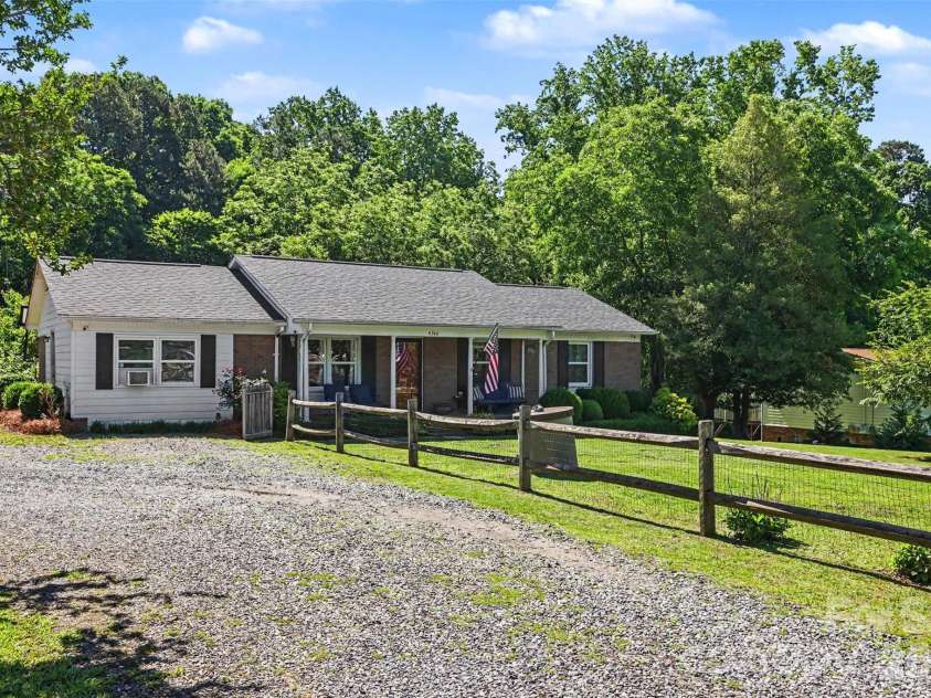 4744 Hickory Grove Road, Mount Holly, NC 28120.  MLS# CAR4388986, YatesRealty ID 32776. 