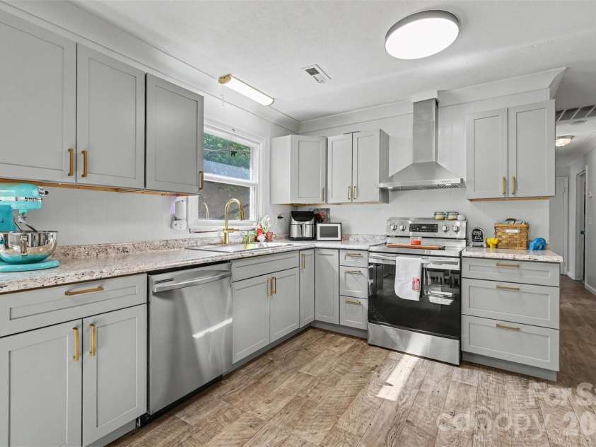 4744 Hickory Grove Road, Mount Holly, NC 28120.  MLS# CAR4388986, YatesRealty ID 32776. 