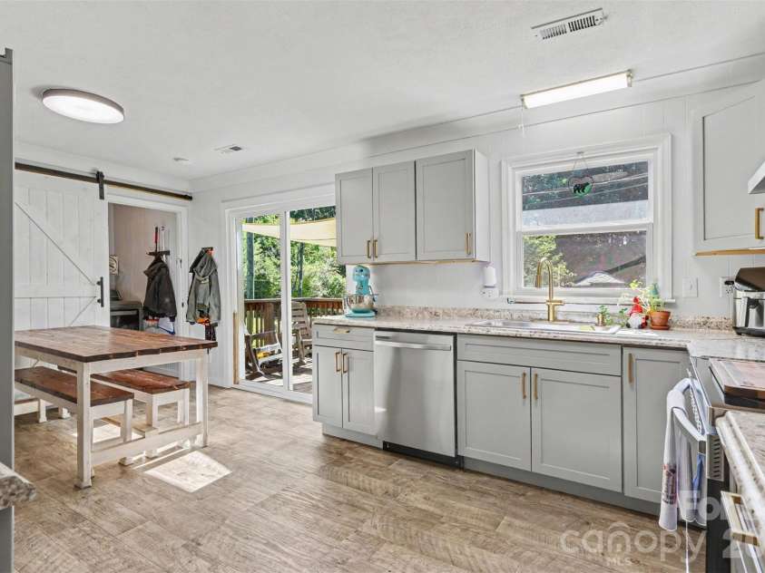 4744 Hickory Grove Road, Mount Holly, NC 28120.  MLS# CAR4388986, YatesRealty ID 32776. 