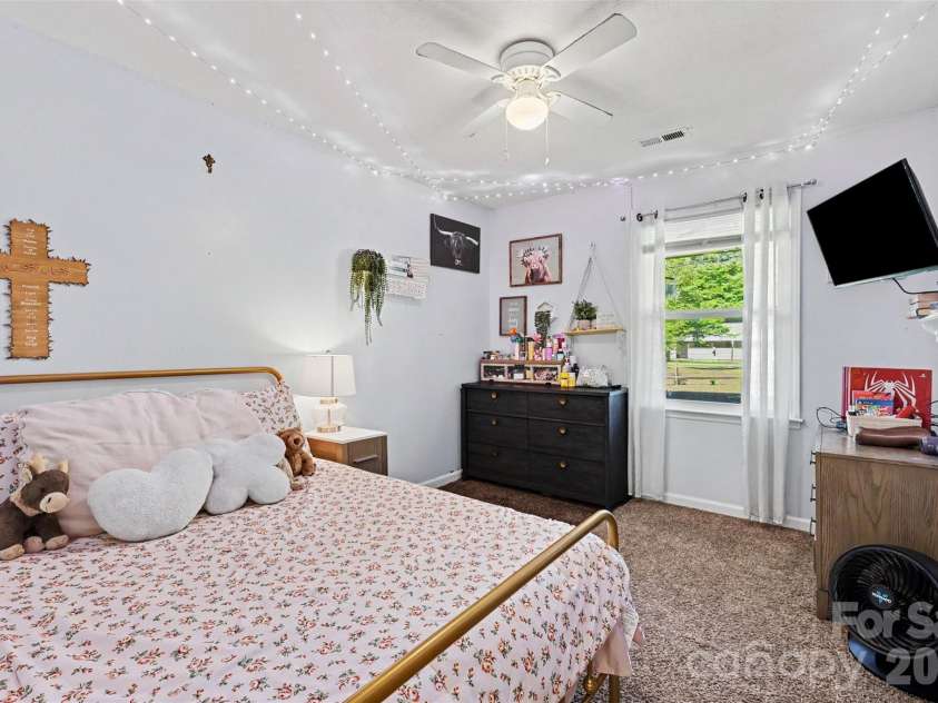 4744 Hickory Grove Road, Mount Holly, NC 28120.  MLS# CAR4388986, YatesRealty ID 32776. 