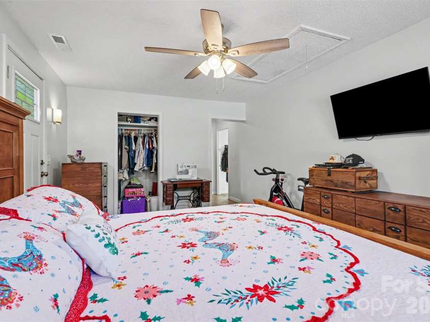 4744 Hickory Grove Road, Mount Holly, NC 28120.  MLS# CAR4388986, YatesRealty ID 32776. 