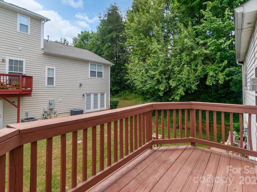 6308 Royal Celadon Way, Charlotte, NC 28269.  MLS# CAR4243219, YatesRealty ID 32777. 