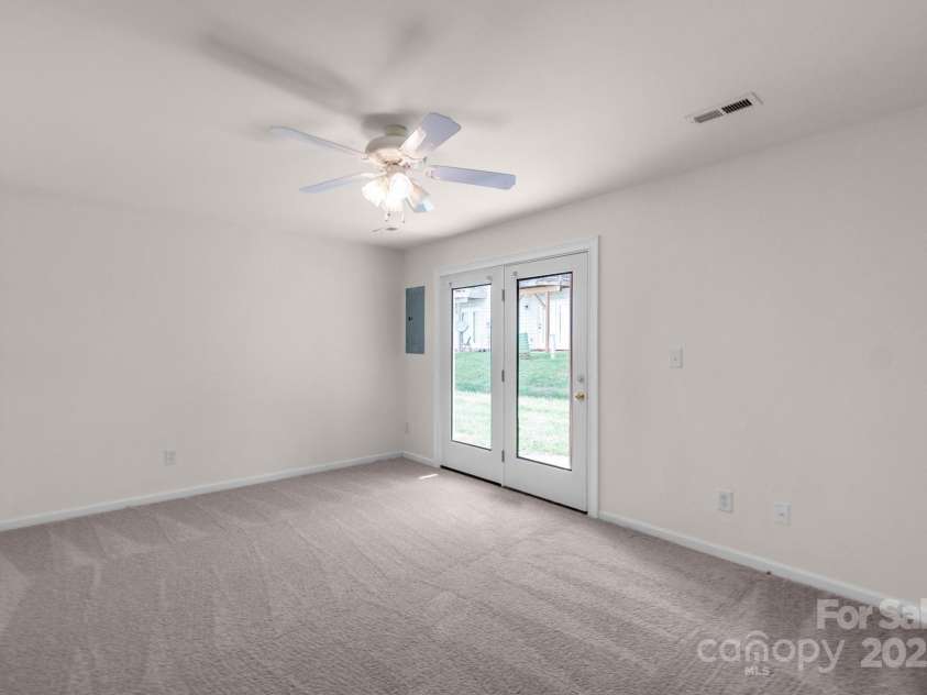 6308 Royal Celadon Way, Charlotte, NC 28269.  MLS# CAR4243219, YatesRealty ID 32777. 