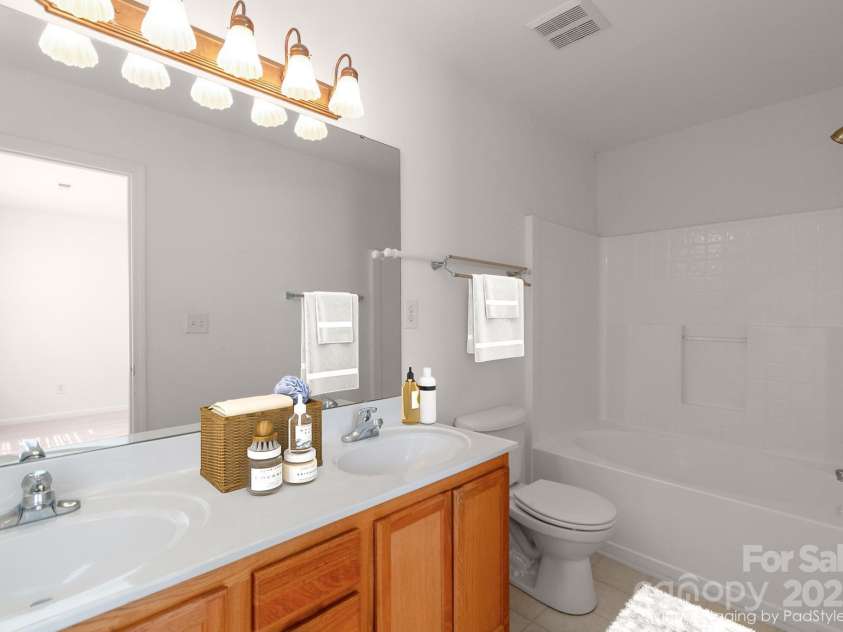 6308 Royal Celadon Way, Charlotte, NC 28269.  MLS# CAR4243219, YatesRealty ID 32777. 