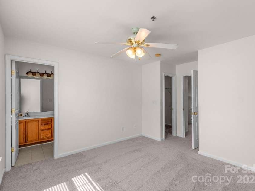 6308 Royal Celadon Way, Charlotte, NC 28269.  MLS# CAR4243219, YatesRealty ID 32777. 