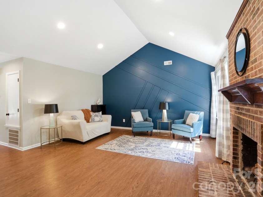 8917 Danson Drive, Charlotte, NC 28277.  MLS# CAR4392599, YatesRealty ID 32777. 